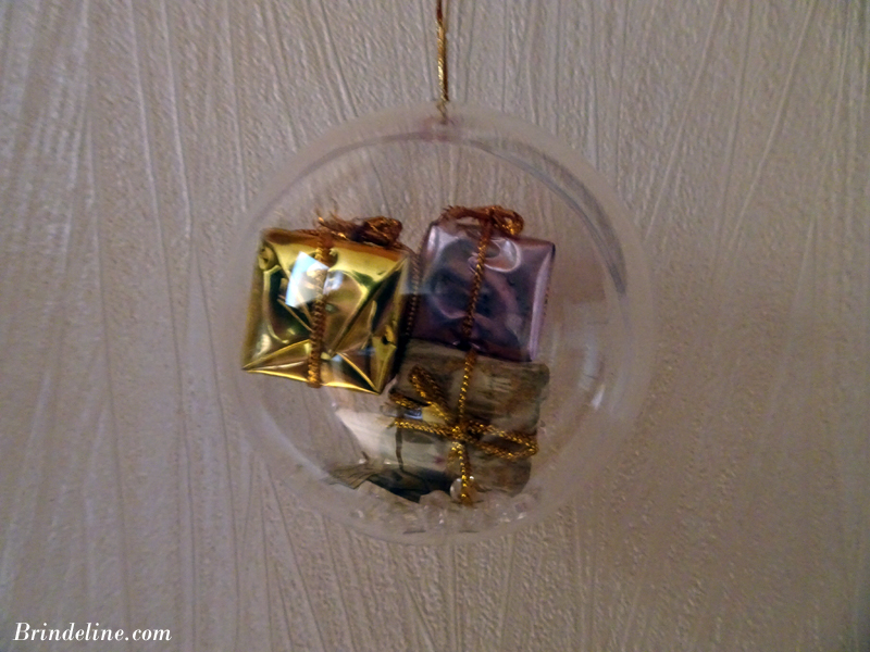 Décors de Noël : boule transparente