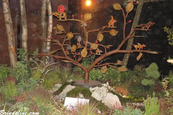 Folie'Flore à Mulhouse - décorations intérieures - arbre