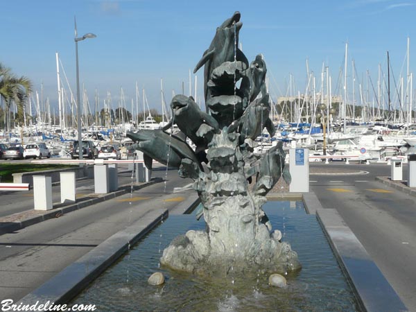 statue sur le port d'Antibes - Juan les Pins (Alpes Maritimes)
