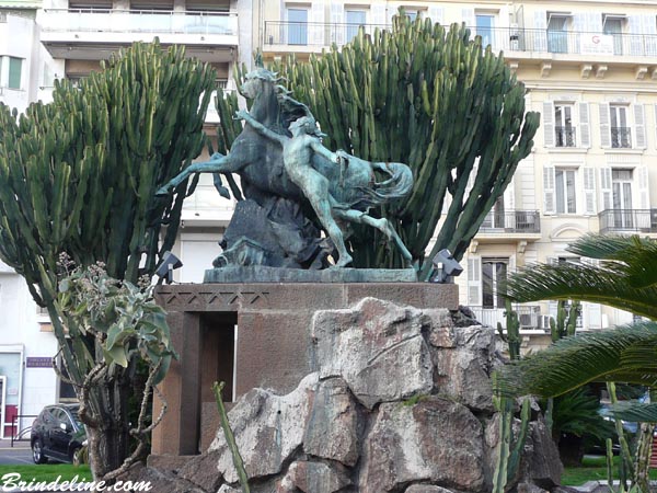 Statue à Cannes (Alpes Maritimes)