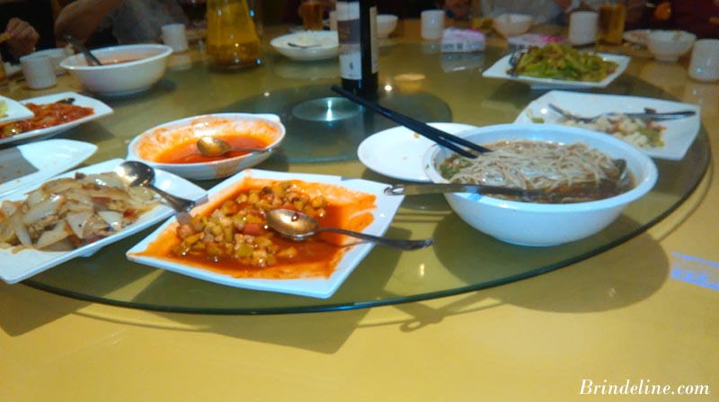 Table d'un restaurant chinois